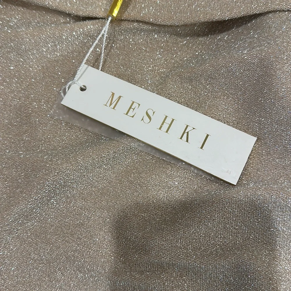Gorgeous party dress perfect for the holidays ✨✨✨ - Picture 6 of 8